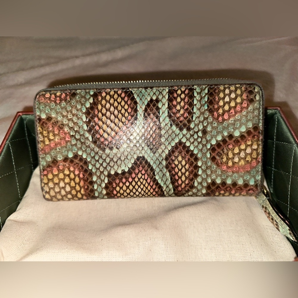 Gucci Marmon Python Zip Up Wallet Light Green use… - image 4